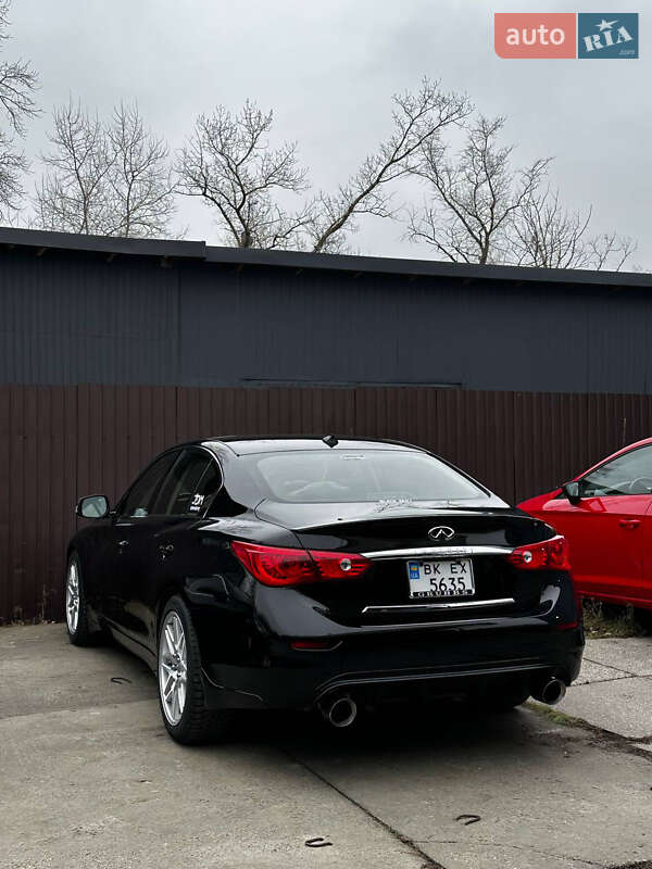 Infiniti Q50 (2015)