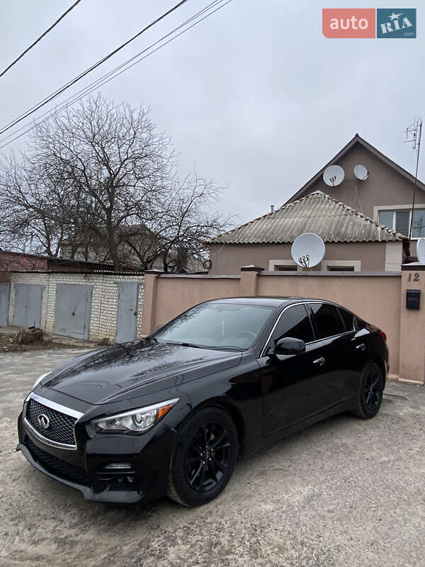 Infiniti Q50 (2013)