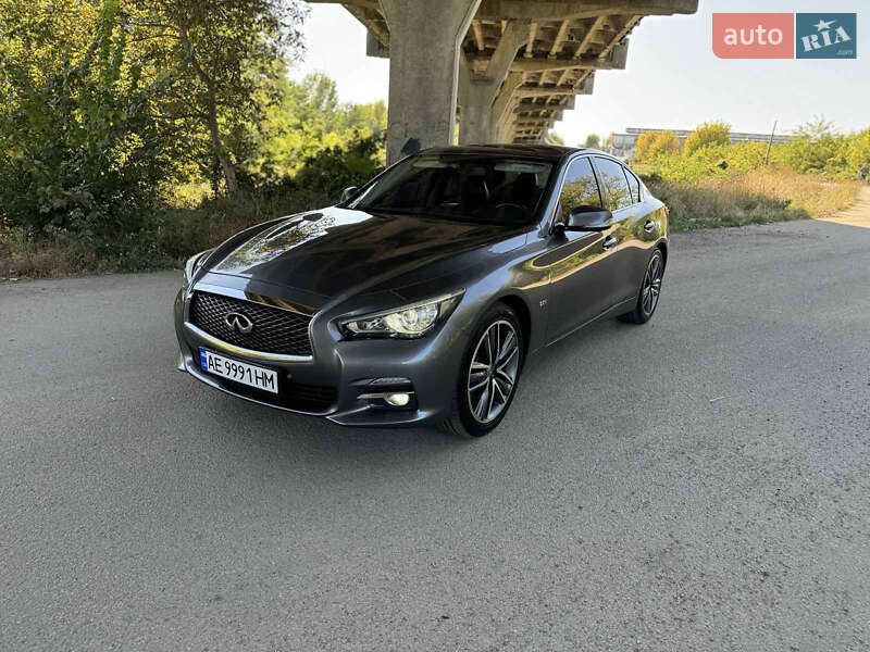 Infiniti Q50 (2014)