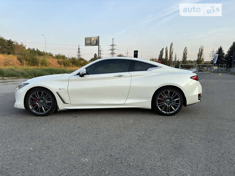 Infiniti Q60 (2016)