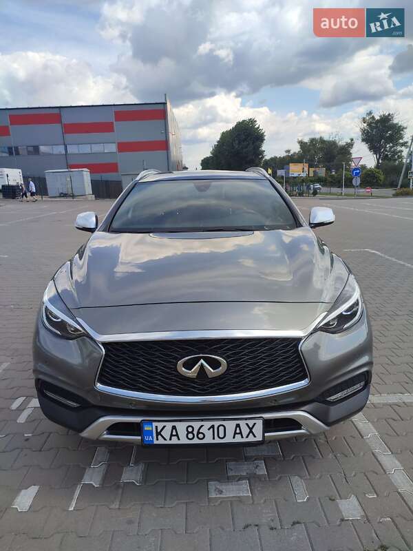Infiniti Qx30 (2017)