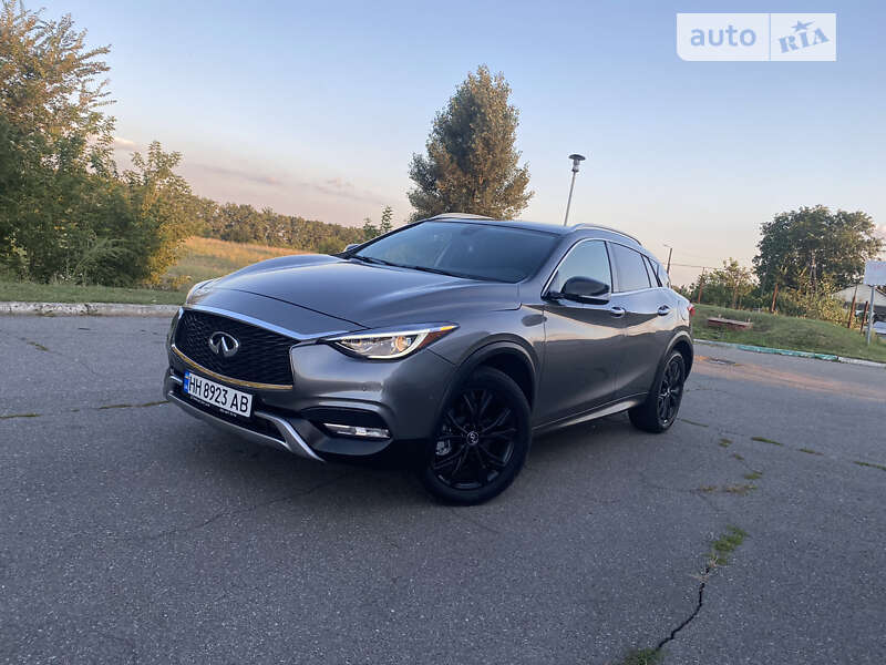Infiniti Qx30 (2016)