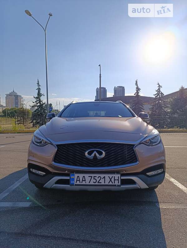 Infiniti Qx30 (2017)