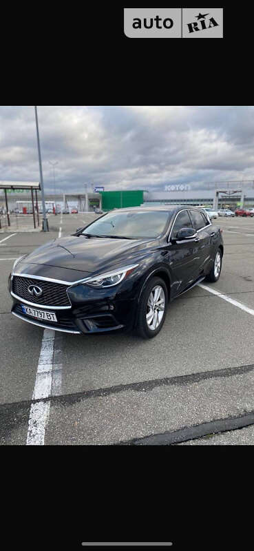 Infiniti Qx30 (2016)