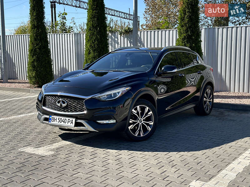 Infiniti Qx30 (2016)