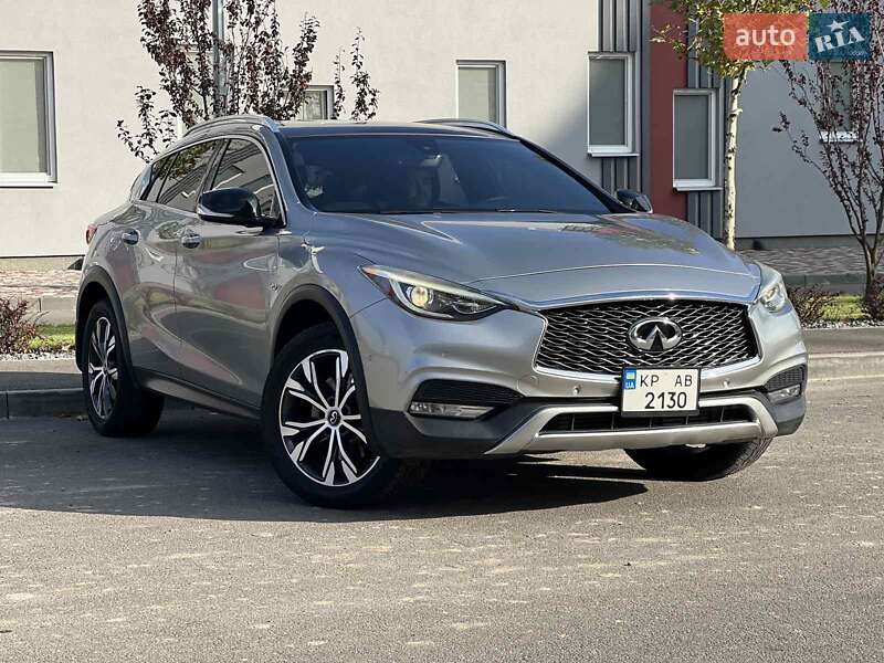 Infiniti Qx30 (2016)