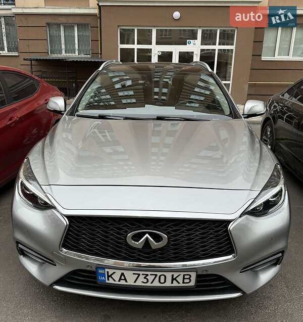 Infiniti Qx30 (2017)