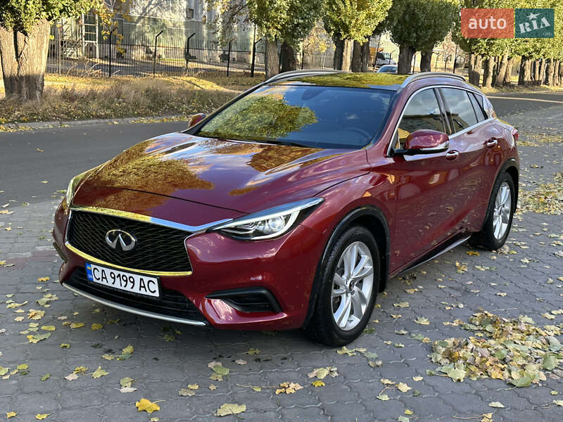 Infiniti Qx30 (2018)