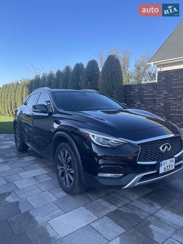Infiniti Qx30 (2017)