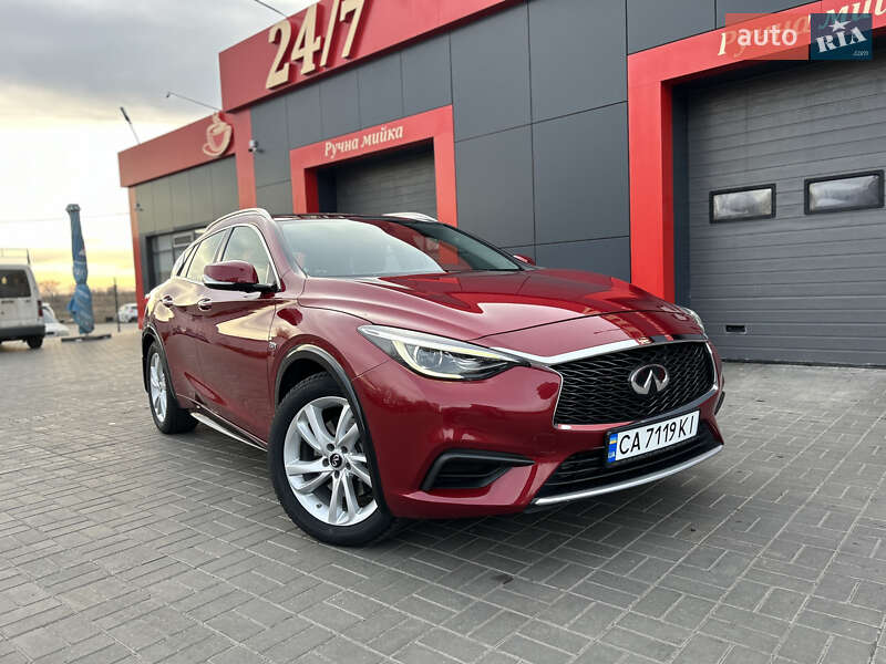 Infiniti Qx30 (2018)