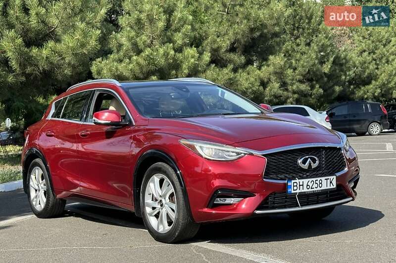 Infiniti Qx30 (2016)