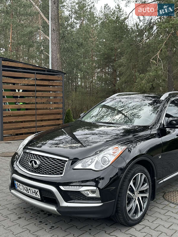 Infiniti Qx50 (2017)