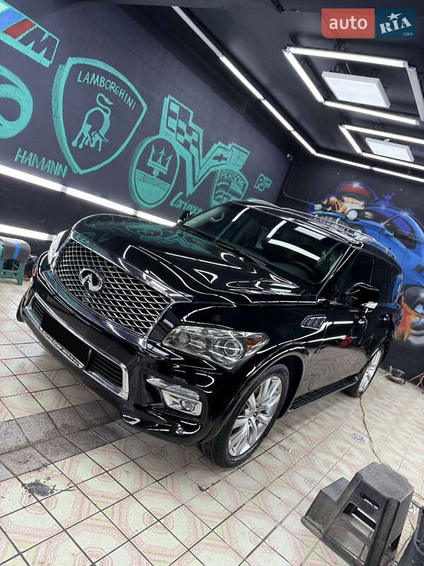 Infiniti Qx56 (2010)