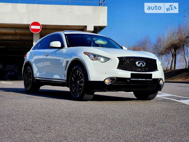 Infiniti Qx70 (2016)