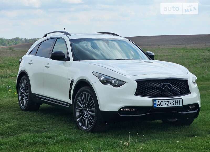 Infiniti Qx70 (2016)