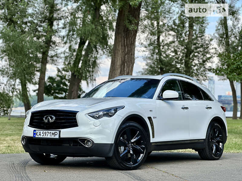 Infiniti Qx70 (2016)