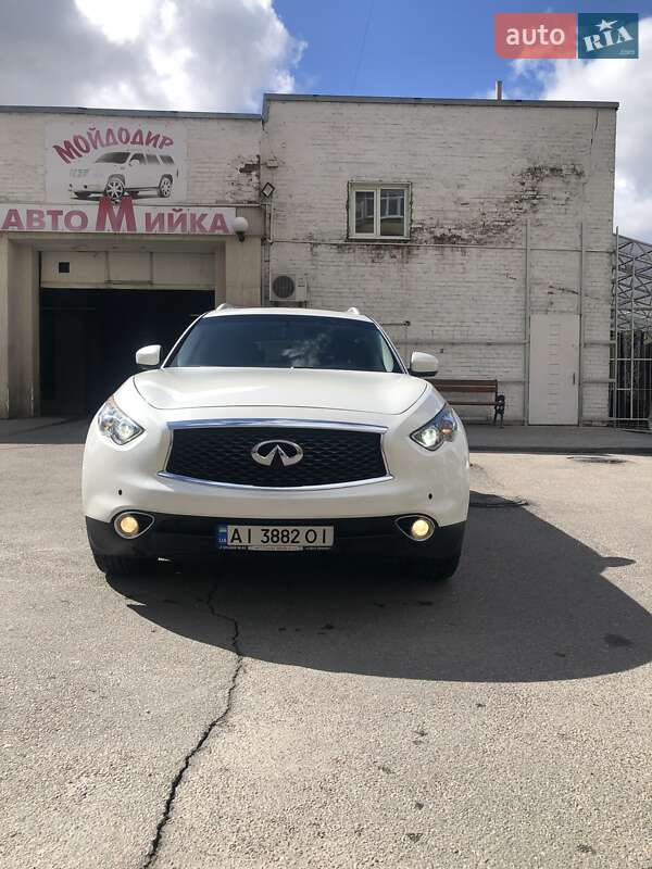Infiniti Qx70 (2017)