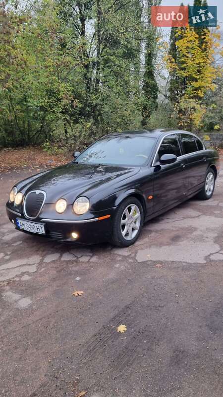 Jaguar S-type (2005)