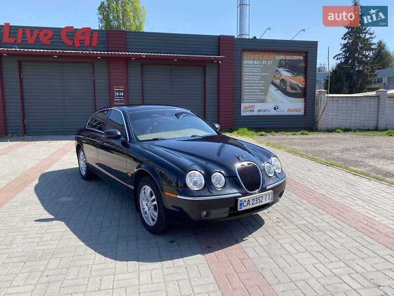 Jaguar S-type (2004)
