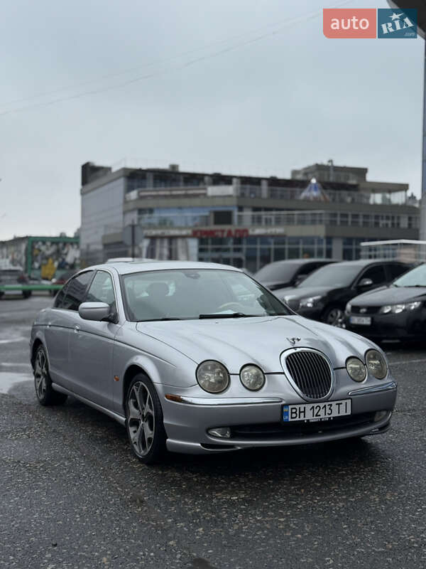 Jaguar S-type (2001)