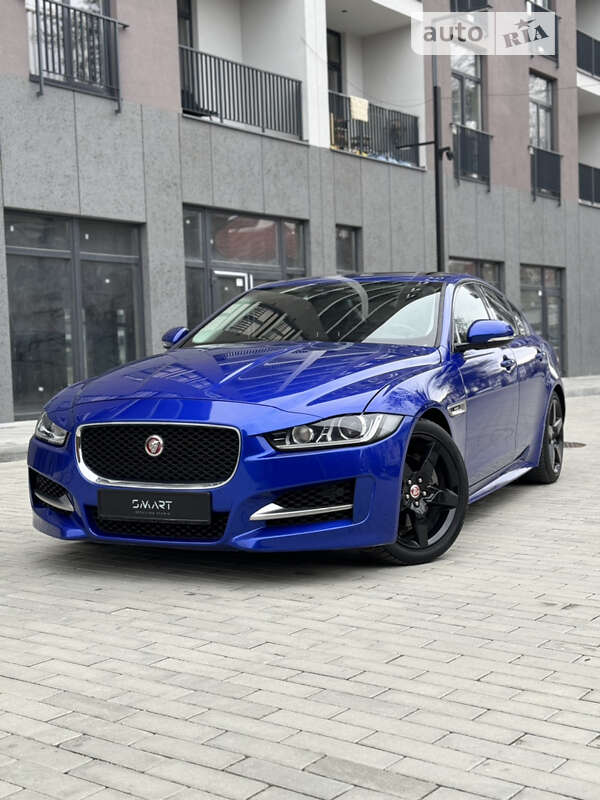 Jaguar Xe (2016)