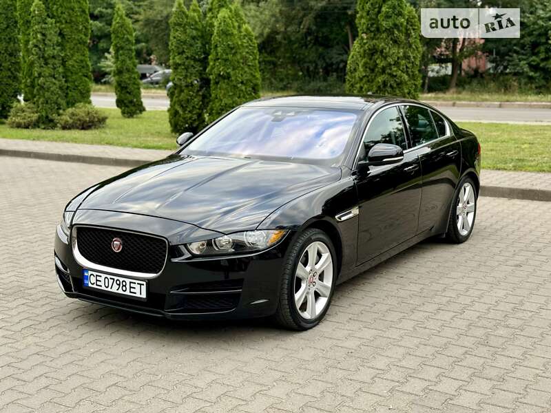 Jaguar Xe (2016)