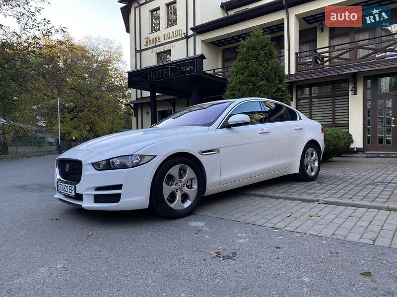 Jaguar Xe (2018)