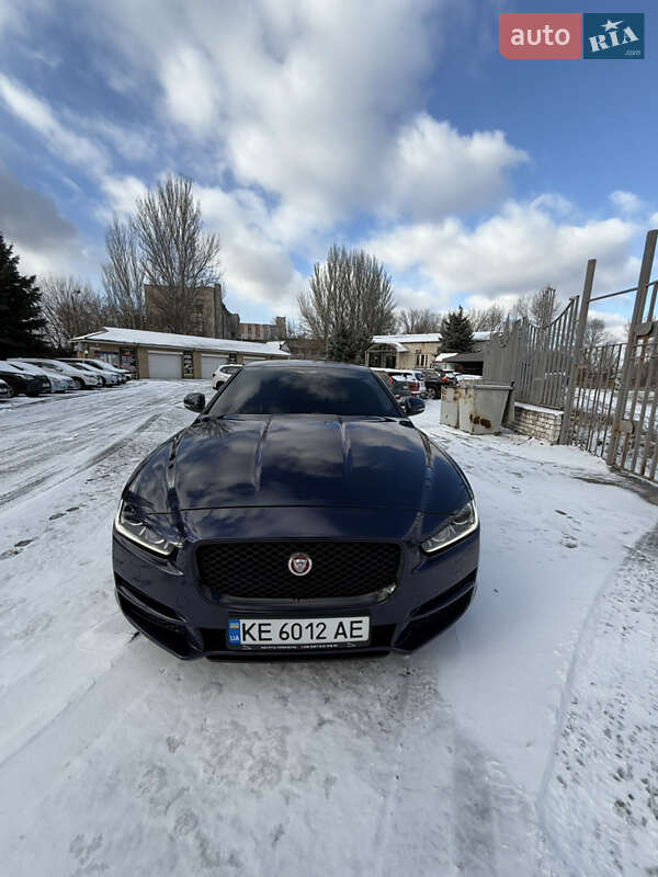 Jaguar Xe jt2 (2015)