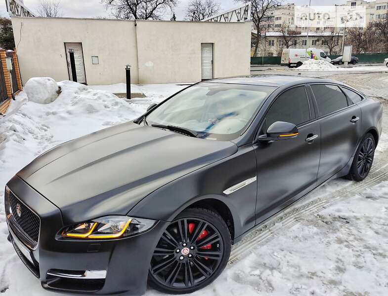 Jaguar Xj (2015)