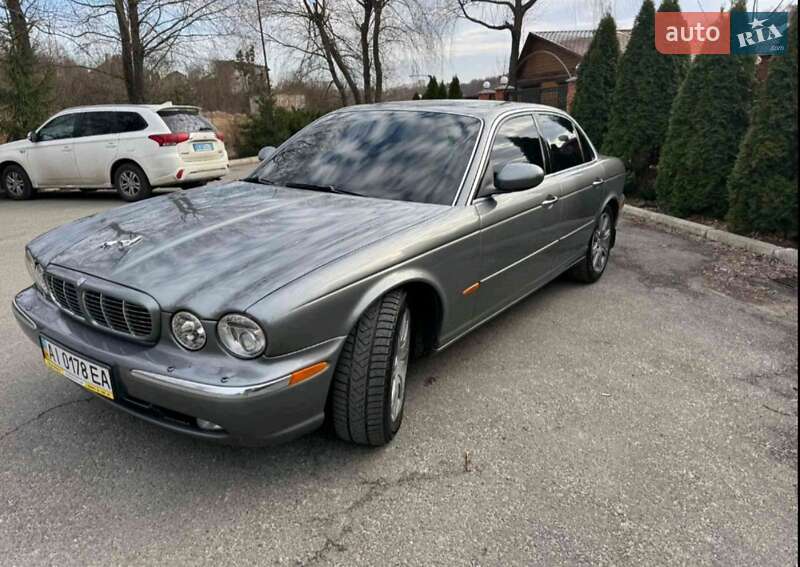 Jaguar Xj (2003)