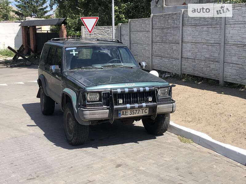 Jeep Cherokee (1993)