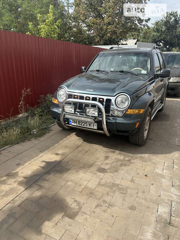 Jeep Cherokee (2005)
