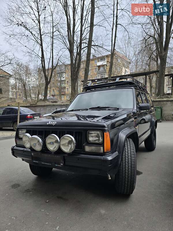 Jeep Cherokee (1993)