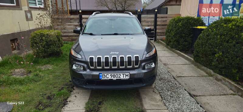 Jeep Cherokee (2015)