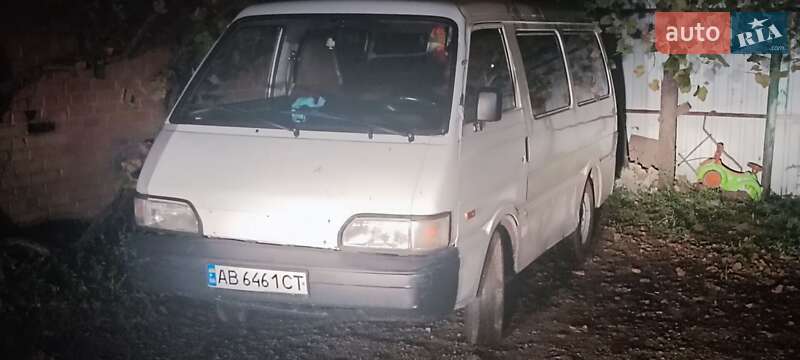 Kia Besta (1996)