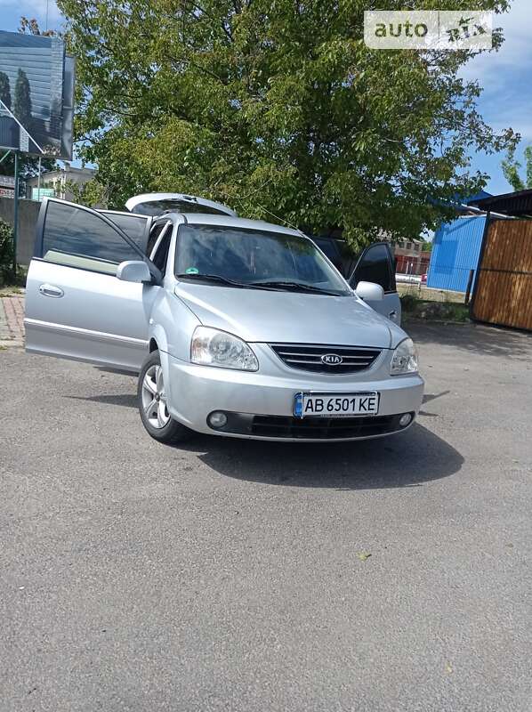 Kia Carens (2006)