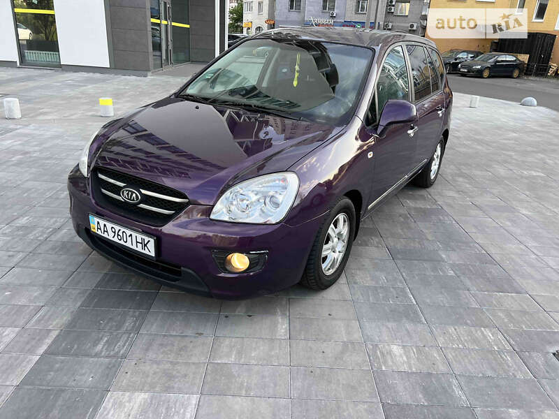 Kia Carens (2008)