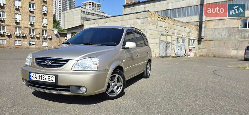Kia Carens (2004)