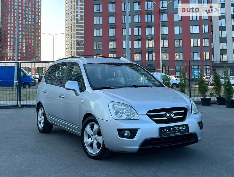 Kia Carens (2006)
