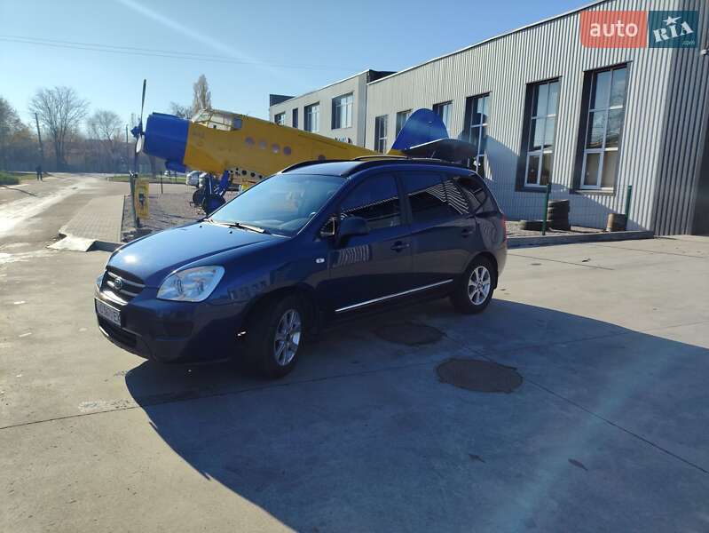 Kia Carens (2007)