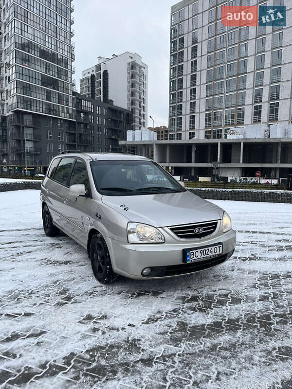 Kia Carens (2004)