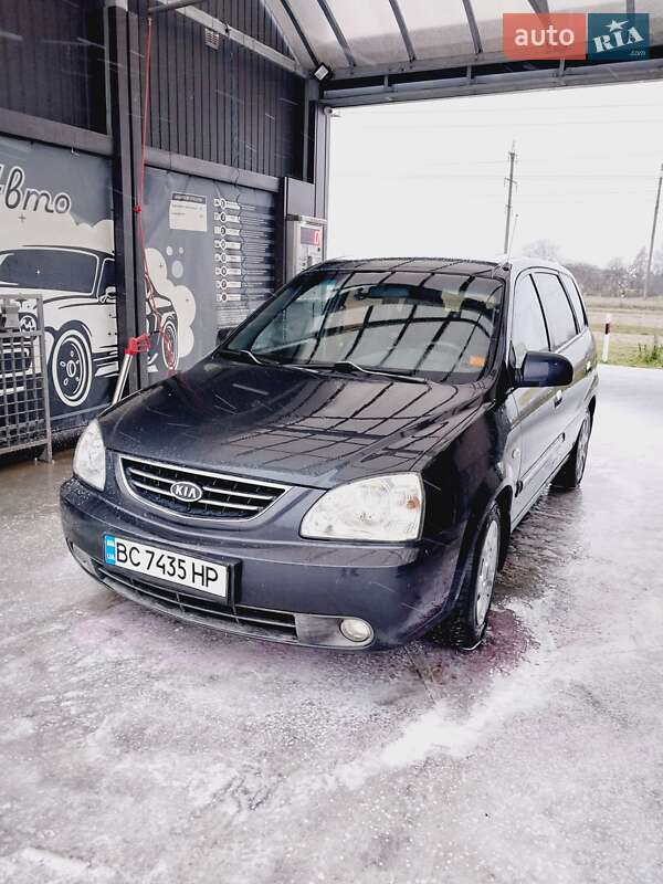 Kia Carens (2004)