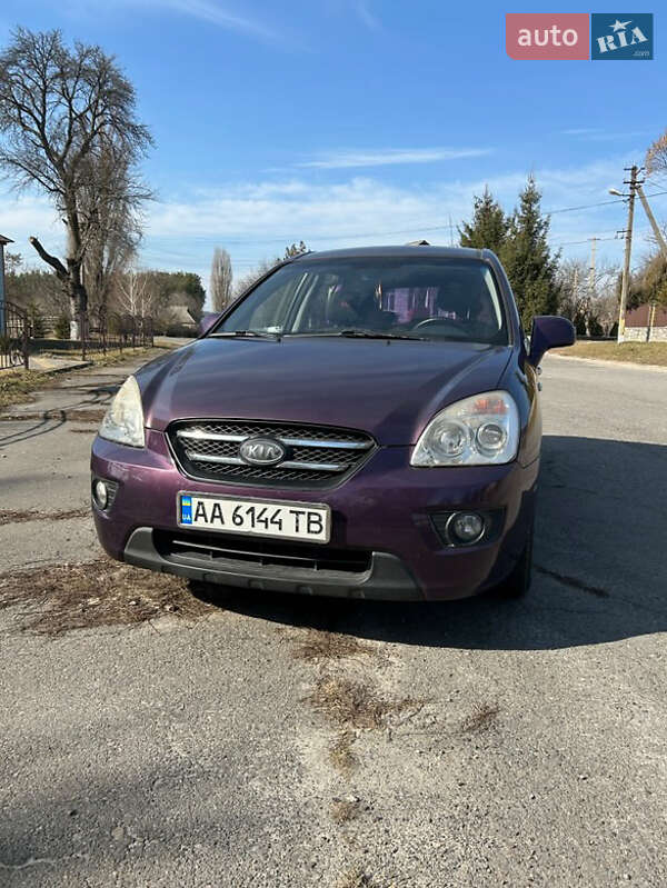Kia Carens (2008)