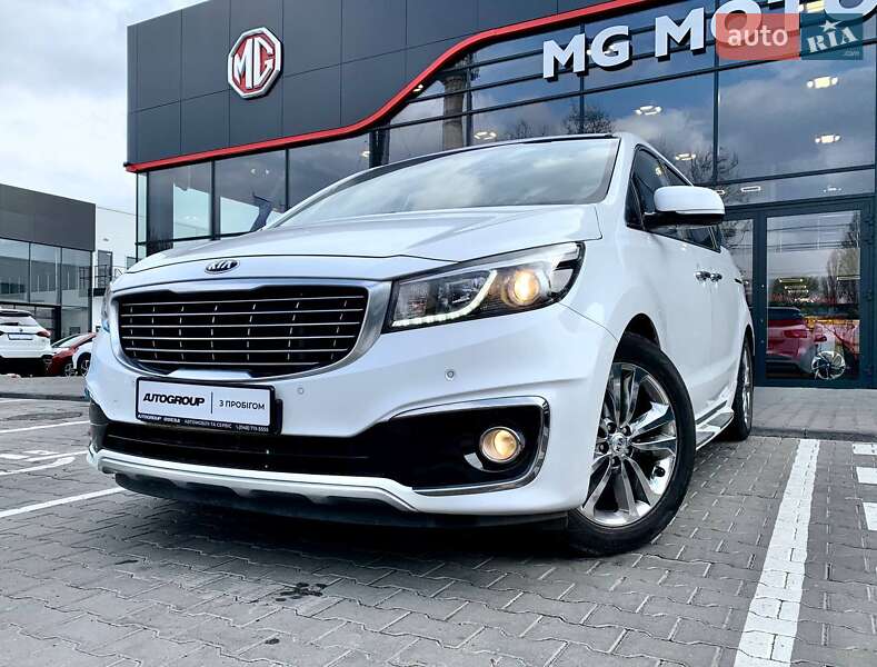 Kia Carnival (2017)
