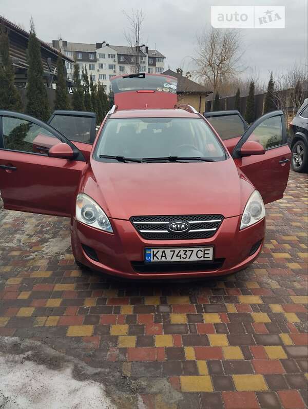 Kia Ceed (2007)