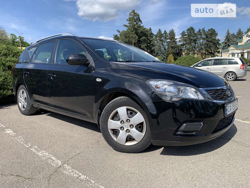 Kia Ceed (2011)