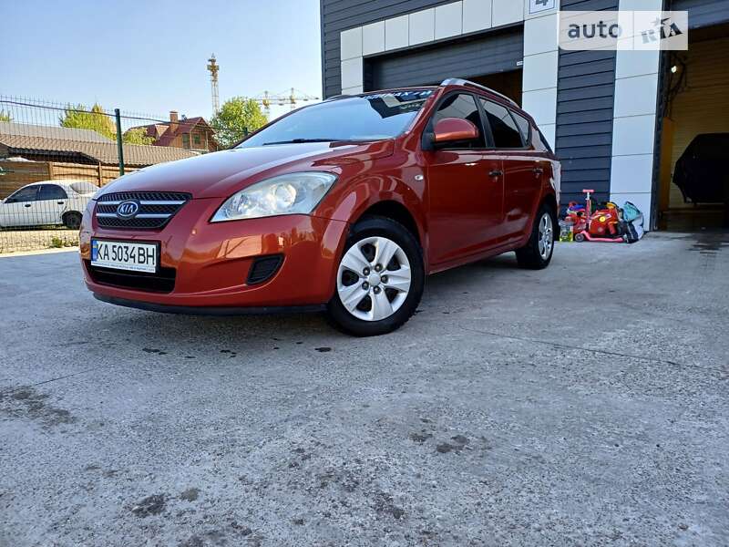 Kia Ceed (2008)