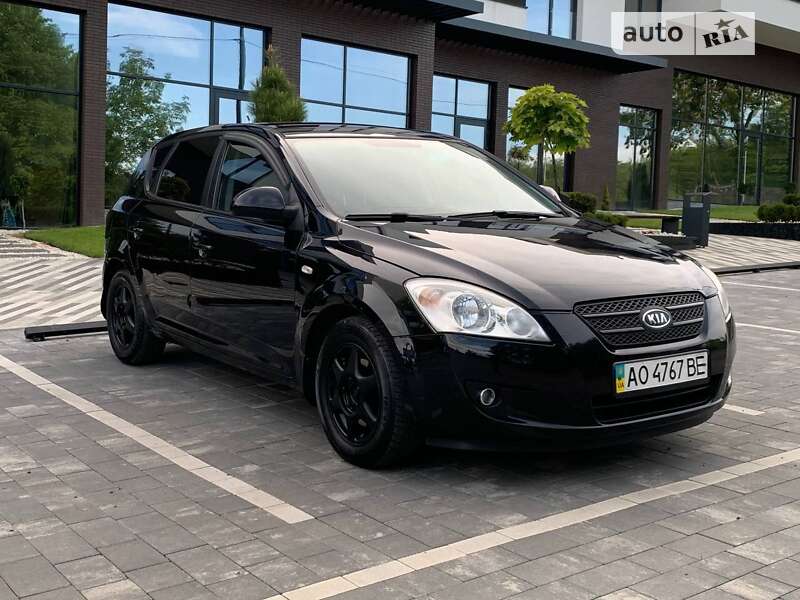 Kia Ceed (2008)