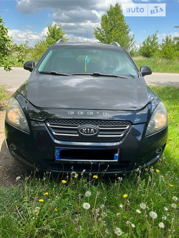 Kia Ceed (2008)