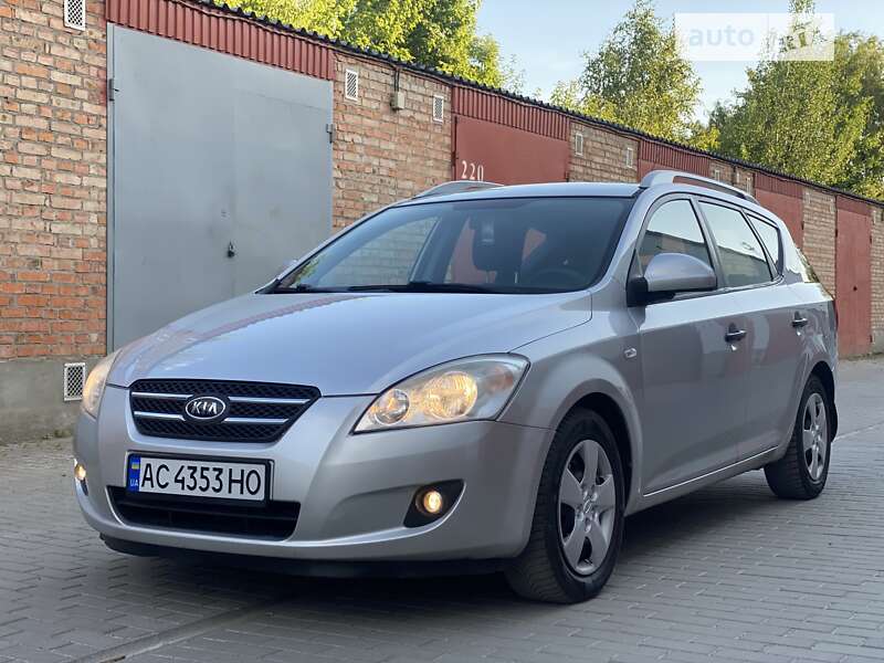 Kia Ceed (2008)